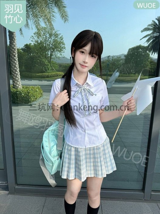 WUOE羽见竹心竹纤维收腰款模特图