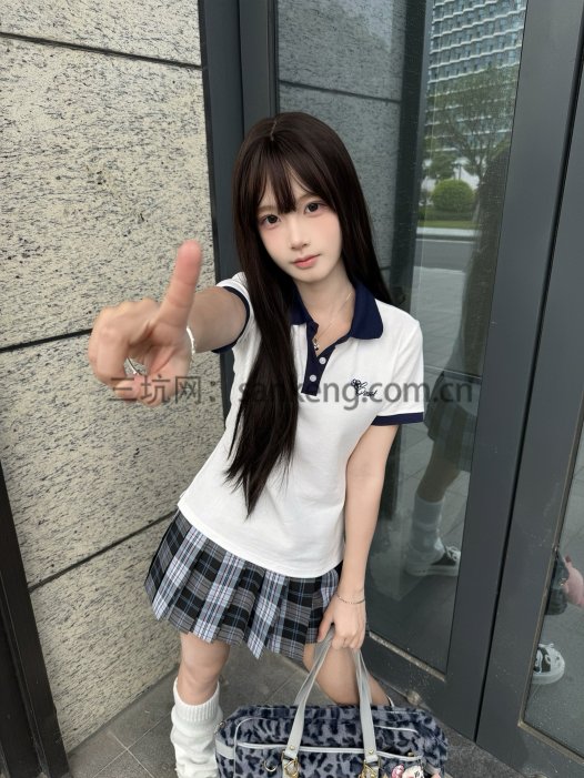 舞鸥羽阁-舞夏未央撞色POLO衫模特图