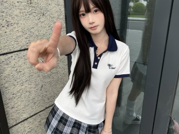 舞鸥羽阁-舞夏未央撞色POLO衫模特图